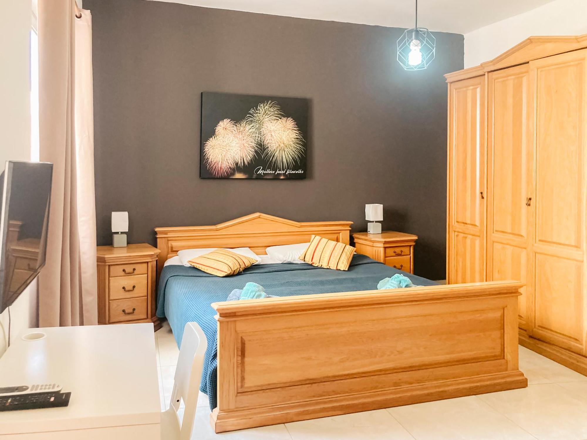Xl Central Home - Sleeps 10 People Pietà Extérieur photo