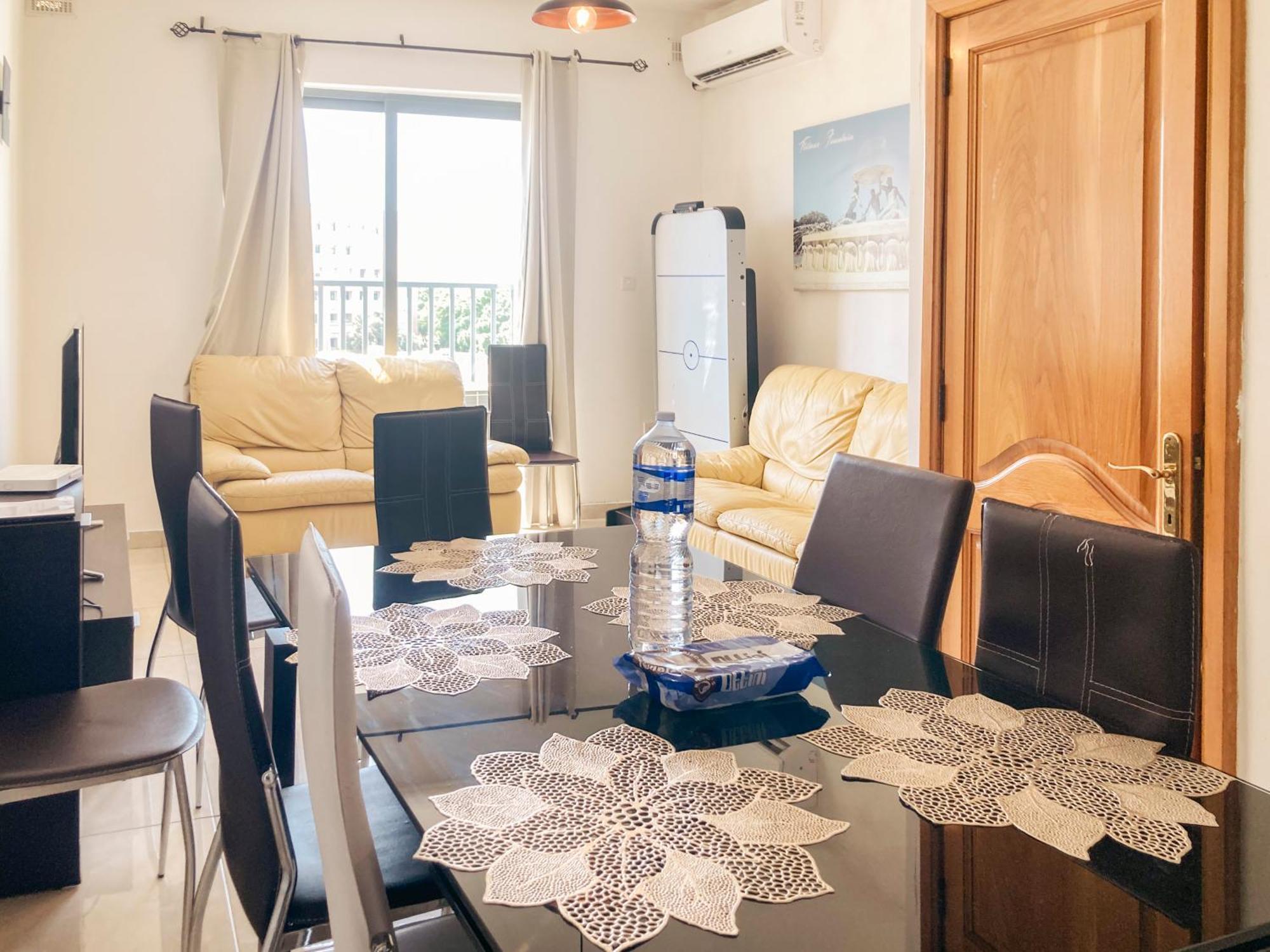 Xl Central Home - Sleeps 10 People Pietà Extérieur photo